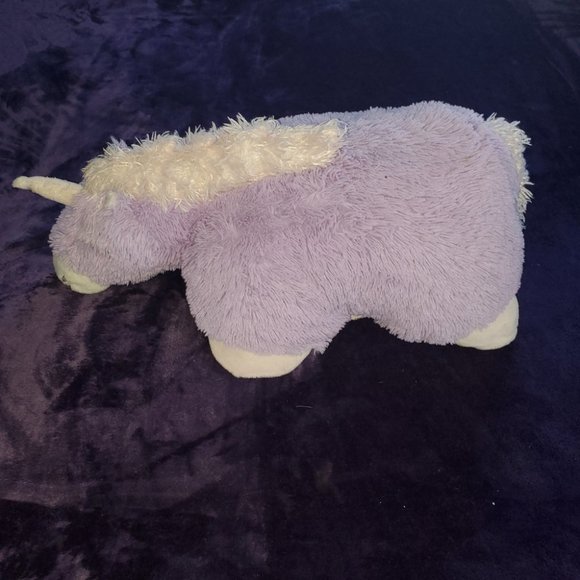 pillowpet Other - Unicorn Pillow Pet